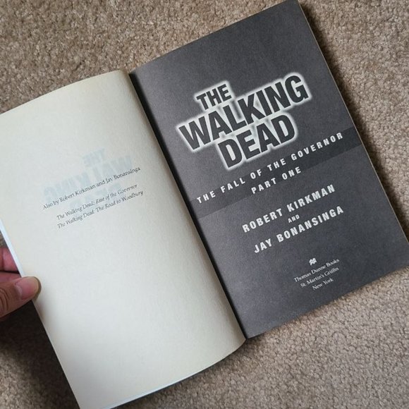 4/$20‎ The Walking Dead:The Fall of the Governor:Part One by Robert Kirkman - Picture 5 of 6